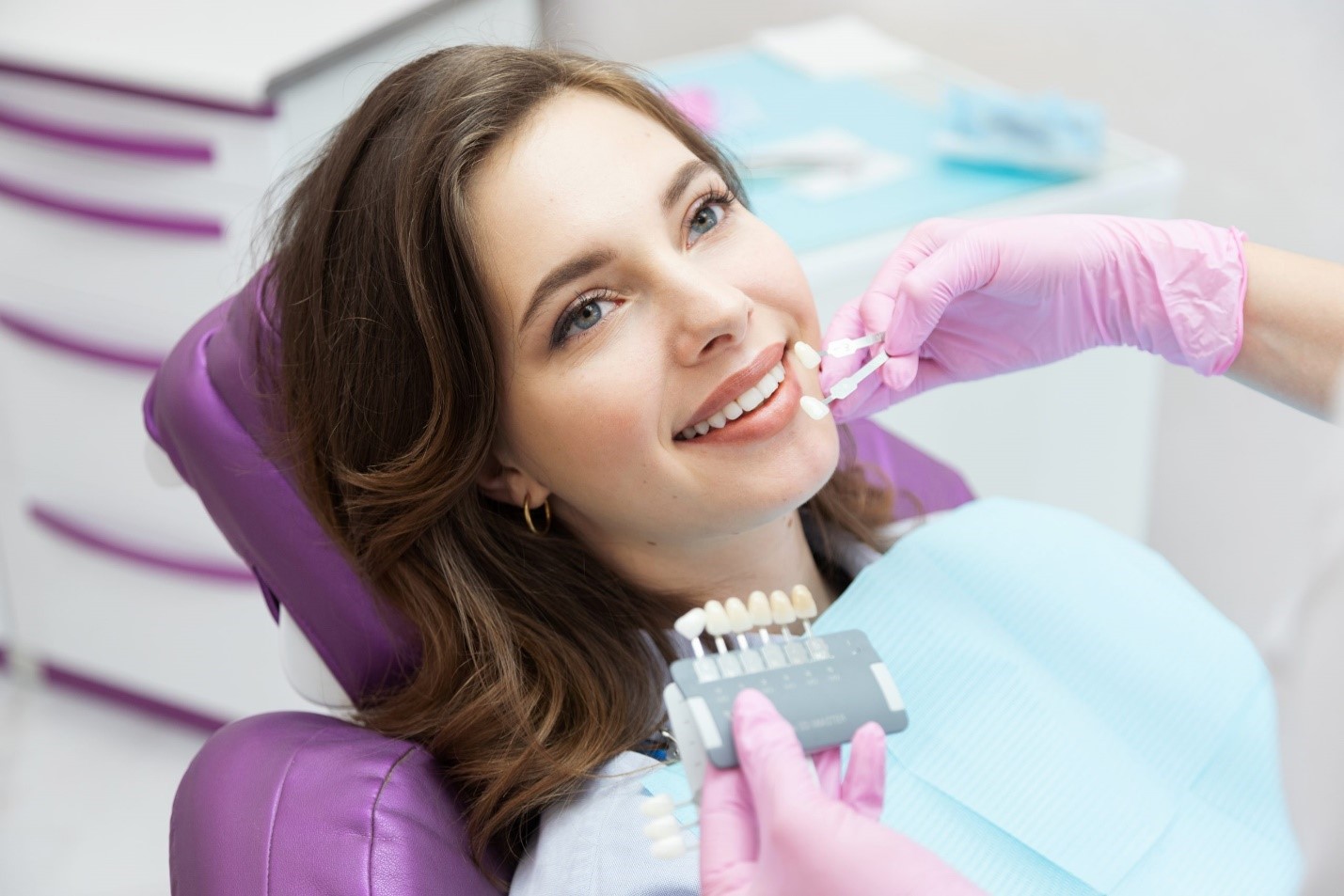 بهترین دندانپزشک ساری: درمان و زیبایی دندان¬ها در یک مجموعه!