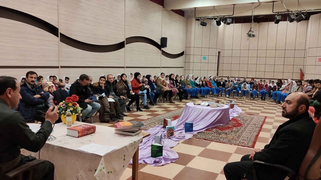 برگزاری مهرواره نشست کتابخوان در مرکزمریوان 1 به مناسبت دهه فجر 