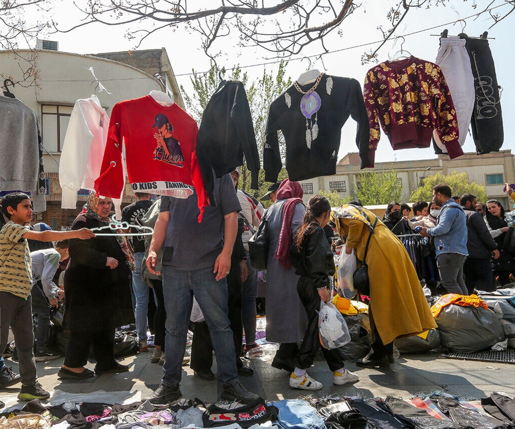 رئیس شورای اسلامی پاکدشت: ساماندهی دست فروشان گامی برای ایجاد اشتغال بیشتر است